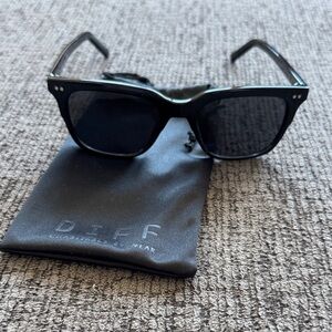 Diff Charitable Eyewear Billie Black Sunglasses New with Dustbag